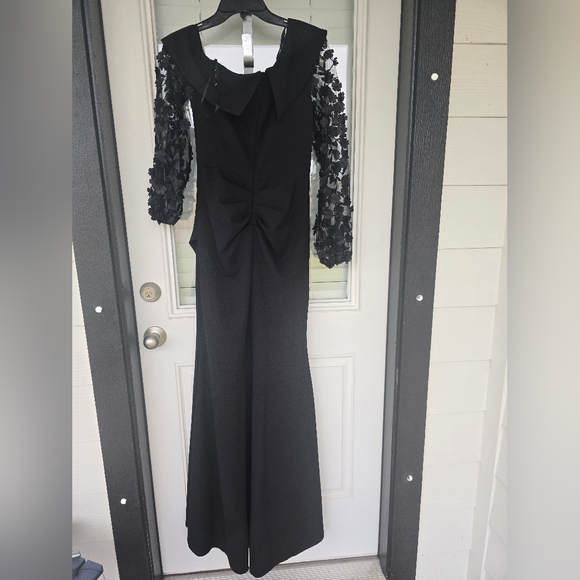 $249 XSCAPE Off-The-Shoulder Floral-Sleeve Gown Sz 6 Black Cocktail Party - Picture 13 of 16